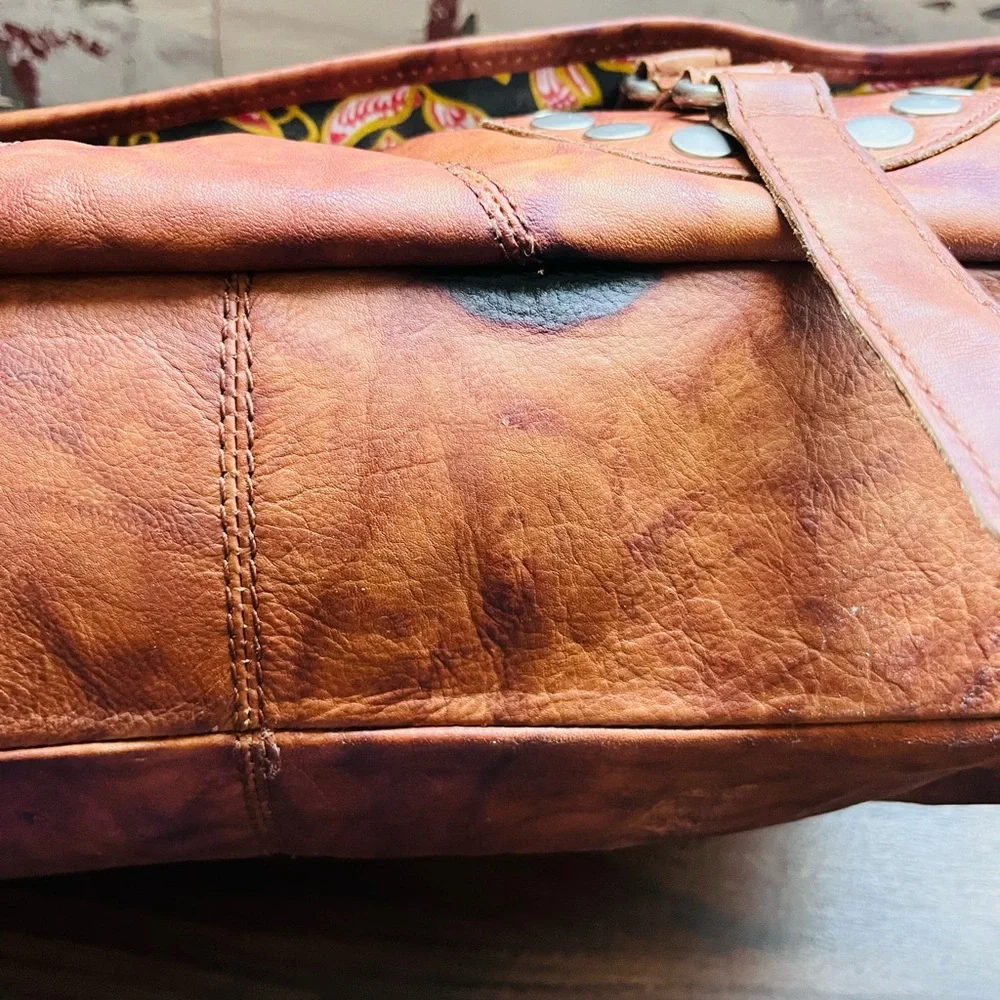 Vintage Steve Madden Studded Leather Shoulder Bag in Distressed Brown - Picture 5 of 11